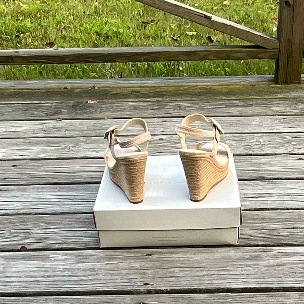 Marc Fisher Hipiee2 platform wedge espadrilles in light natural suede - Picture 11 of 13